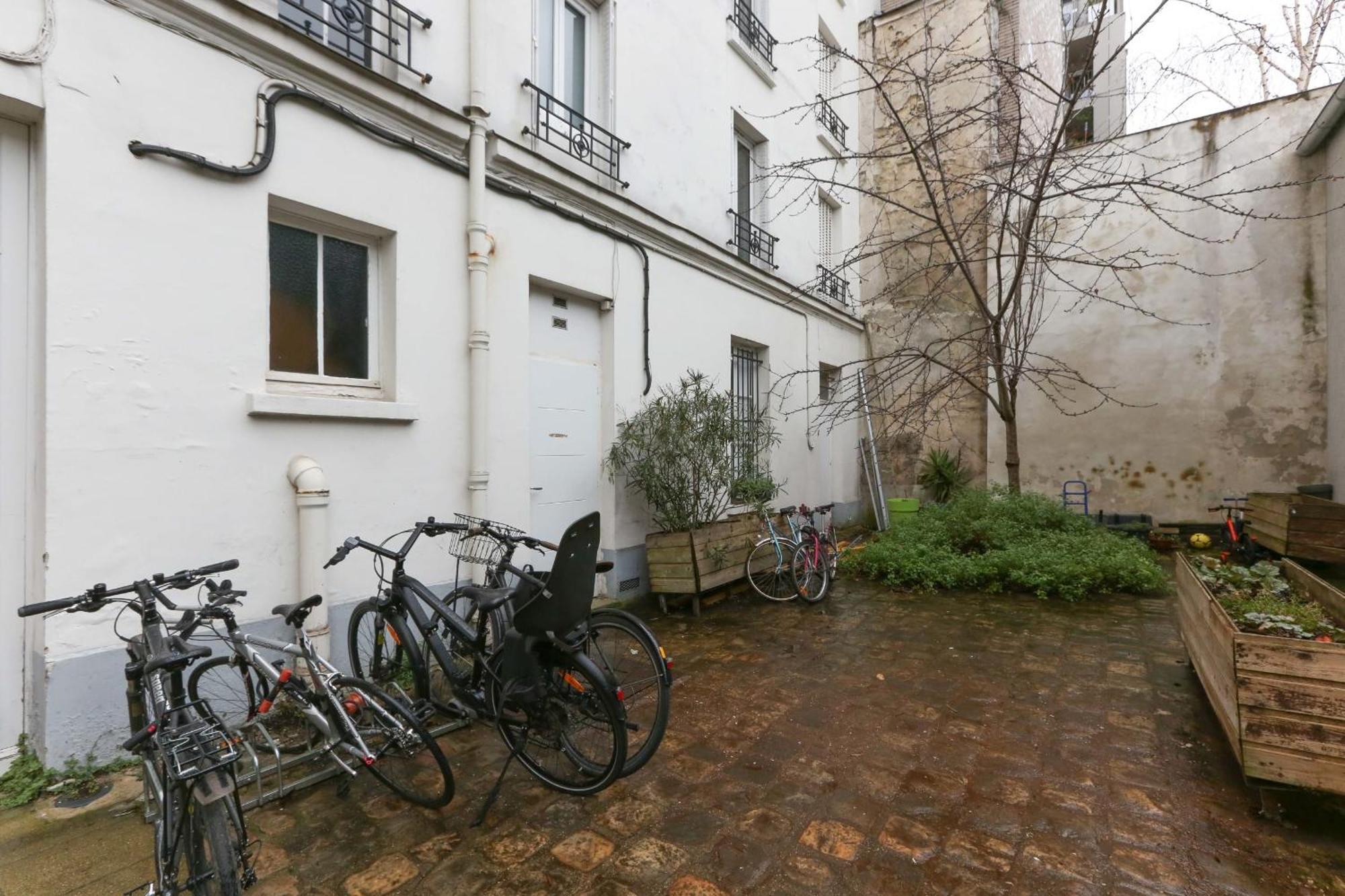 And Comfortable Appartement Parijs
